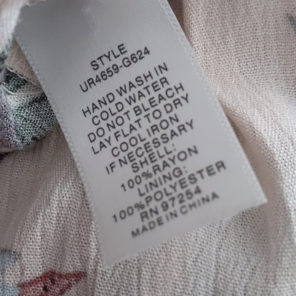 🆕🌿FLORAL MAXI DRESS🌿 - Picture 9 of 9